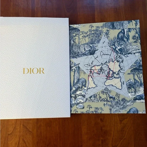 Dior Sketchpad and Pencil Set - Picture 2 of 2